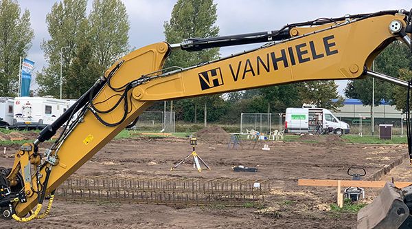 grondwerk voor nieuwbouw in Ysselsteyn door Van Hiele Infra BV Grond- Sloop- & Straatwerken
