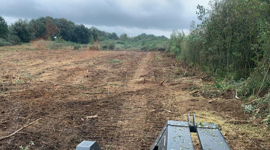 grondverzet klepelmaaien moerasgebied