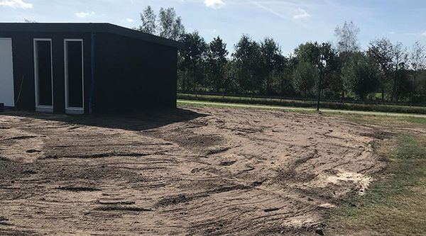 egaliseren tuin overloon grondverzet