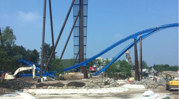 grondwerk voor aanleg van vijvers in Toverland door Van Hiele Infra BV Grond- Sloop- & Straatwerken in Overloon