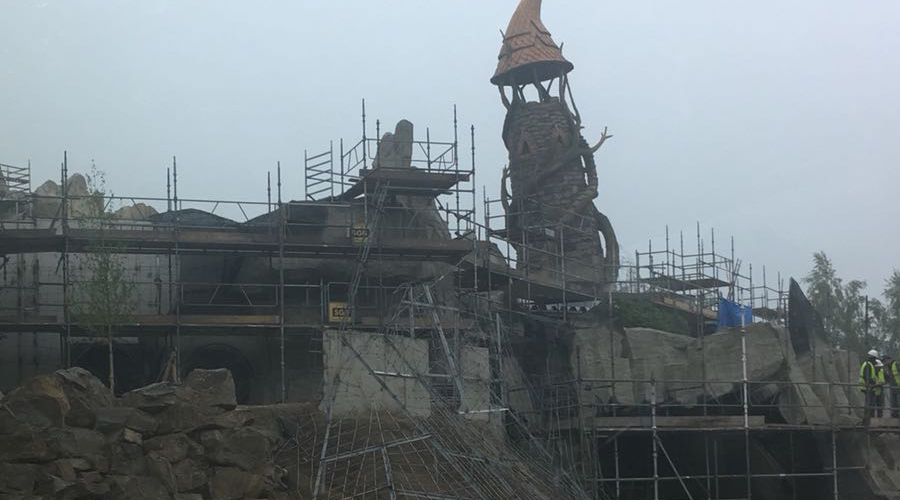 grondverzet - grondwerk voor aanleg vijver in Toverland Sevenum