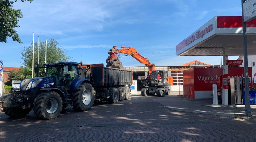 sloopwerk - slopen van bedrijfsverzamelgebouw in Overloon